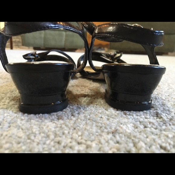 Black low heeled strappy sandals with BlingBling - Picture 15 of 16